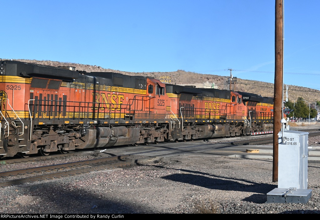 BNSF 3703 East